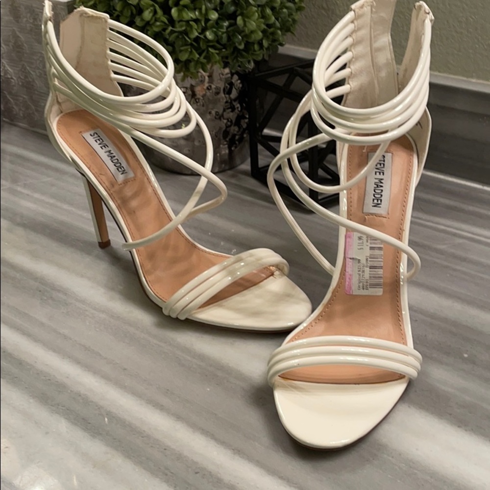 Steve Madden size 9 white heels